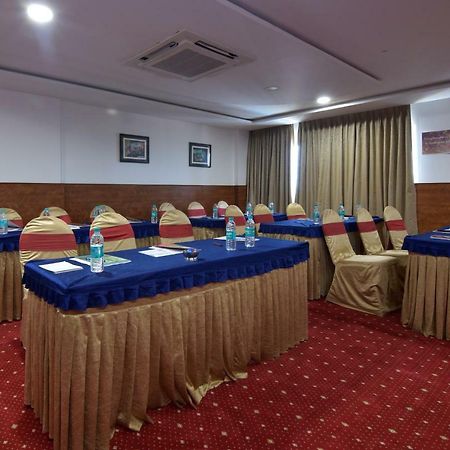 I V Sanctum Hotel Бангалор Экстерьер фото