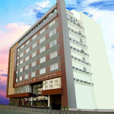 I V Sanctum Hotel Бангалор Экстерьер фото