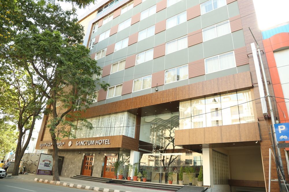 I V Sanctum Hotel Бангалор Экстерьер фото
