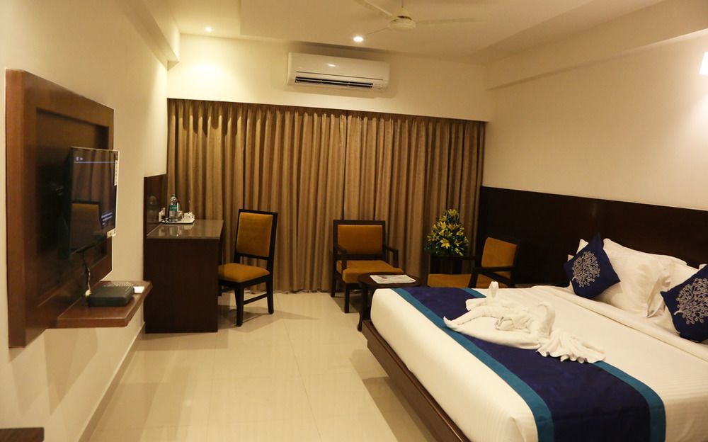 I V Sanctum Hotel Бангалор Экстерьер фото