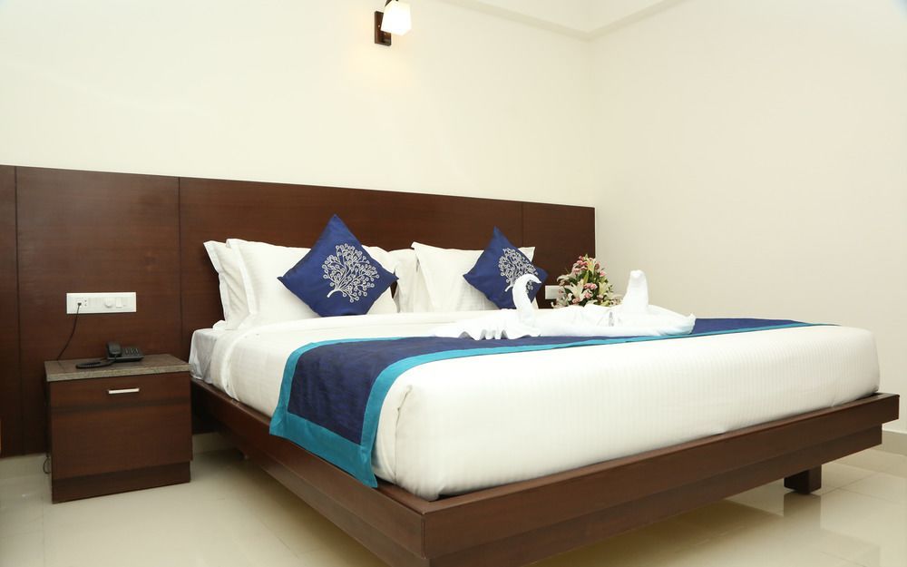 I V Sanctum Hotel Бангалор Экстерьер фото