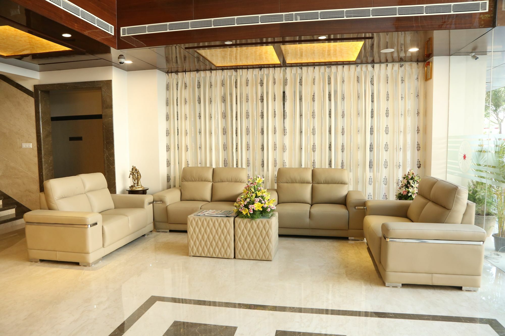I V Sanctum Hotel Бангалор Экстерьер фото