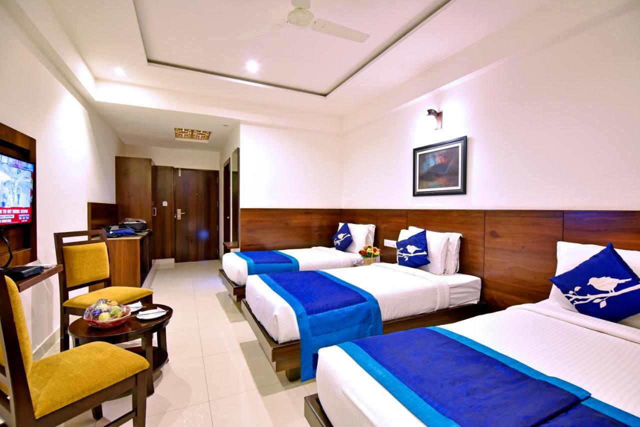 I V Sanctum Hotel Бангалор Экстерьер фото