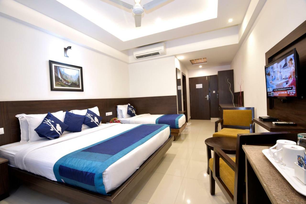 I V Sanctum Hotel Бангалор Экстерьер фото